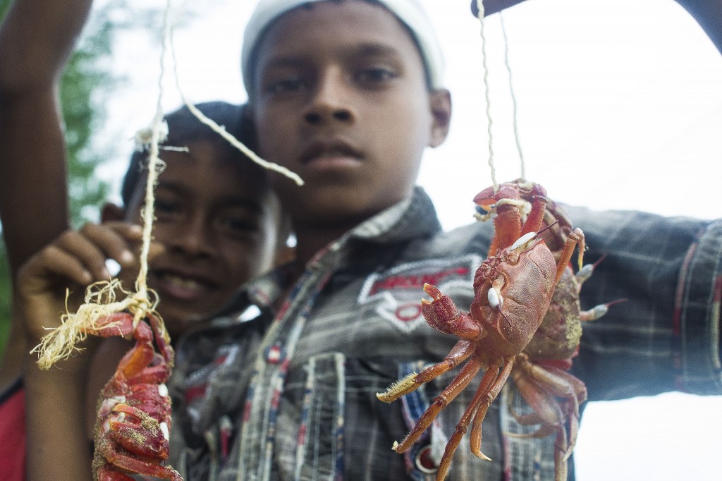 Bangladesh Children and Crabs Bangladesh