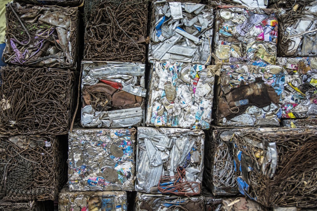 Cubes of recycling material