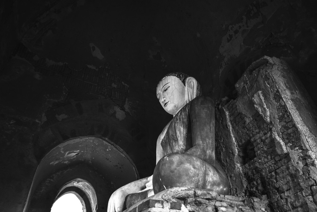 Bagan Buddha BW
