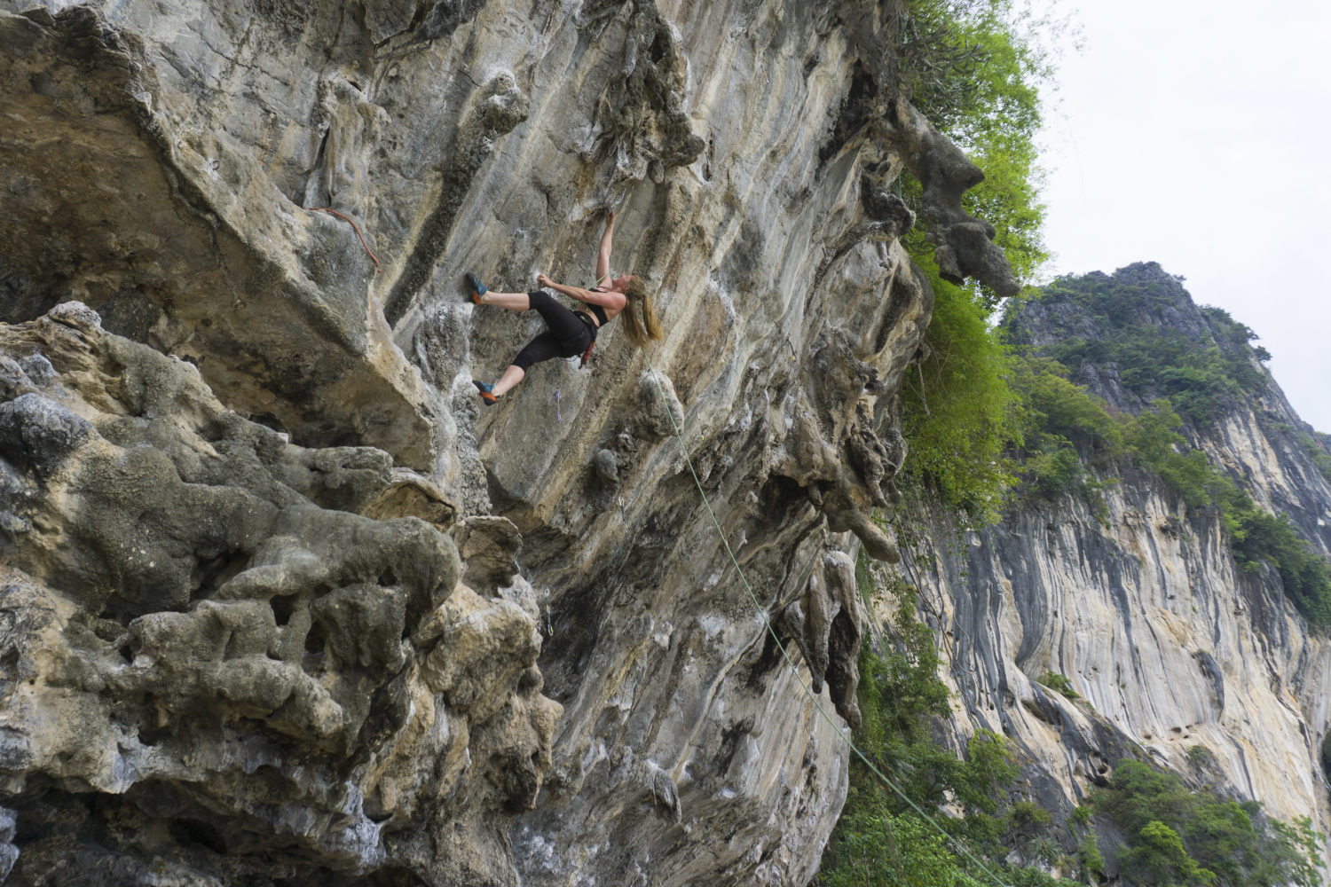 Babes in Thailand 7a/5.11d Tonsai Bay Thailand